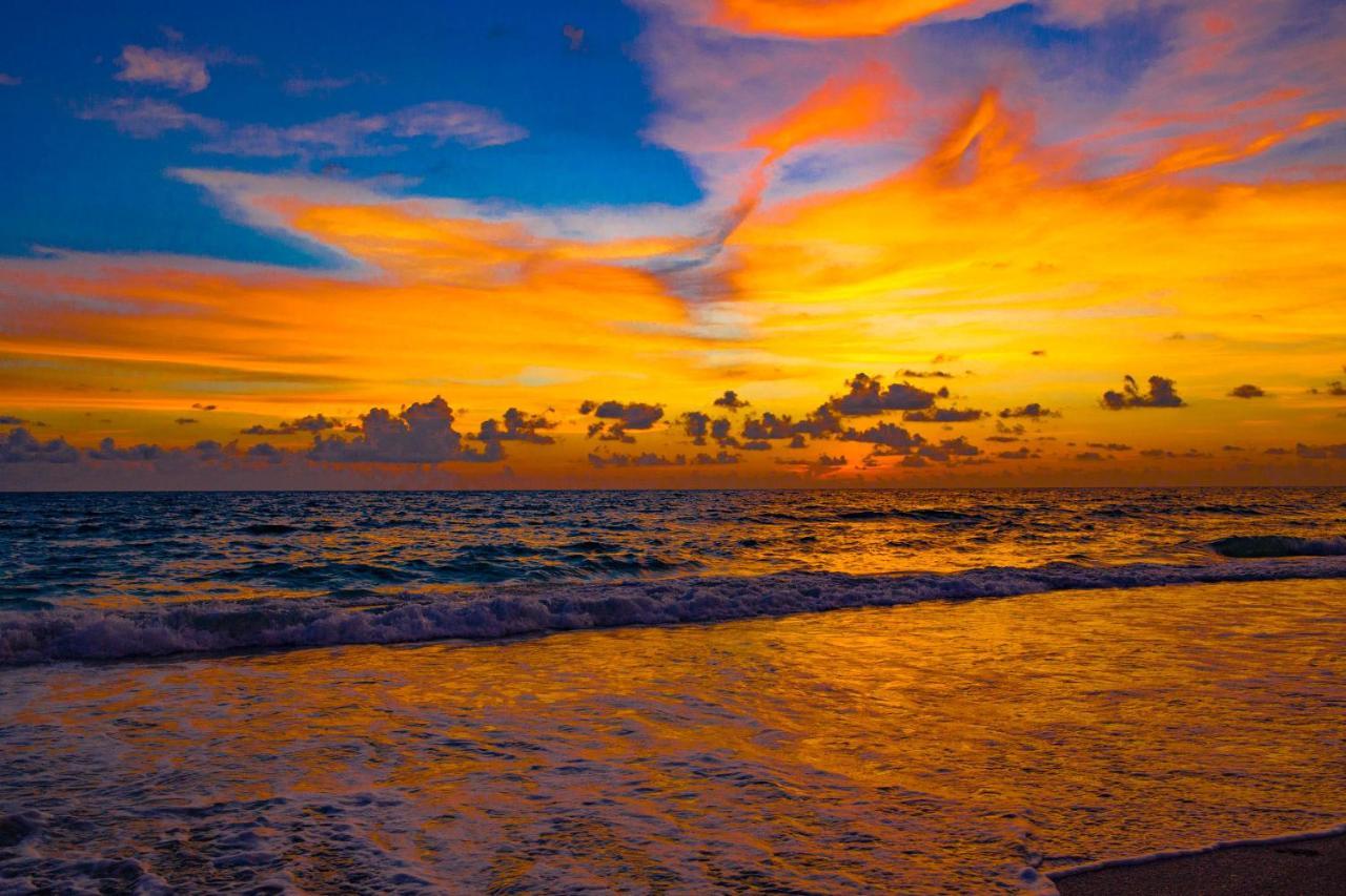 Anna Maria Island Beach Waves Bradenton Beach Exteriör bild
