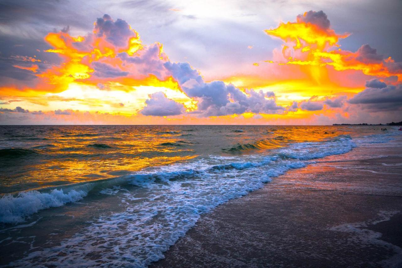 Anna Maria Island Beach Waves Bradenton Beach Exteriör bild